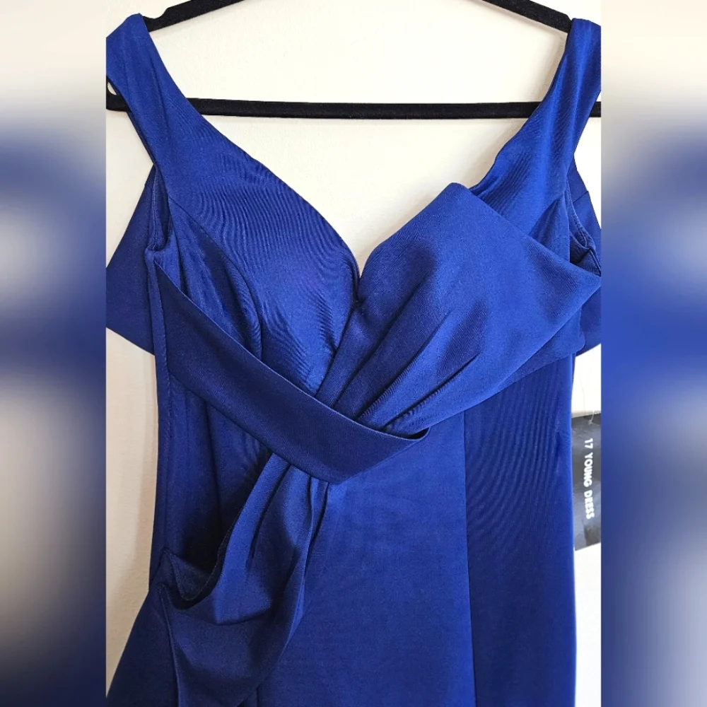 NWT Elegant Blue Evening Gown - Picture 7 of 9